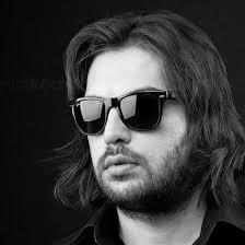 Ոչ բոլոր ռոկերներն են լավ տղա, և ոչ բոլոր «քյարթու» տղերքն են վատ տղա».  Արման Մարգարյան