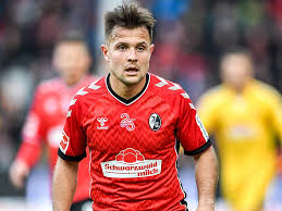 In the transfer market, the current estimated value of the player amir abrashi is 2 100 000. Amir Abrashi Fur Streich Eine Grosse Freude Nicolas Freiburg Hofler Vor Ruckkehr Ins Teamtraining Kicker