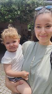 Türk sinema, dizi ve tiyatro oyuncusu. Pin Op Altan Family