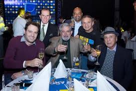 En una sentida despedida, presentadores y el elenco de sábados felices le dicen adiós a alí humar, quien estuvo al frente del programa durante 19 años. Caracol Television Celebro Los 45 Anos De Sabados Felices Areacucuta Com