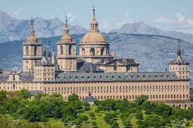 Hermandad del santo sepulcro de san lorenzo de el escorial — este artículo o sección sobre religión y cultura necesita ser wikificado con un formato acorde a las convenciones de estilo. Der Konigliche Sitz Von San Lorenzo De El Escorial Historische Residenz Des Konigs Von Spanien Etwa 45 Kilometer Nordwestlich Von Madrid In Spanien Lizenzfreie Fotos Bilder Und Stock Fotografie Image 43526827