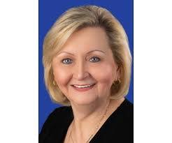 Pamela Boyle's Instagram, Twitter & Facebook