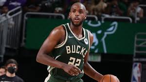 James khristian middleton is an american professional basketball player for the milwaukee bucks of the national basketball association (nba). Nba Playoffs 2021 Khris Middleton Downplays Big Bounce Back Performance In Crucial Game 3 Victory For The Bucks Nba Com Canada The Official Site Of The Nba