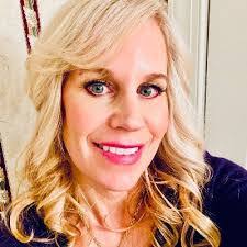 Anne Boudreau's Instagram, Twitter & Facebook