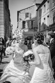 Le photographe de mariage joey niclès modeste accompagne ses mariés dans tous les horizons où leur mariage les amènent : Photographe Mariage Arles Wedding Provence 78 Sj Studio Photographe De Mariage Film De Mariage A Arles Aix En Provence