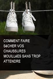 Comment Faire Secher Vos Chaussures Mouillees Sans Trop Attendre Chaussures Chaussure Commentfaire Comment Faire Sneakers Sperry Sneaker Adidas Sneakers