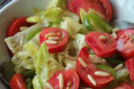 En plus de décorer vos tables avec de jolies formes et couleurs, ils surprendront vos invités pour leurs saveurs et gourmandises et le tout sans viande ! Recette Hors D Åuvre D Endives A La Tomate Marie Claire