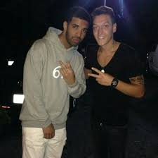 Nicklas bendtner (born 16 january 1988) is a danish footballer who plays as a striker for danish club fc københavn. Drake Ozil Nicklas Bendtner Arsenal Gorgeous Men