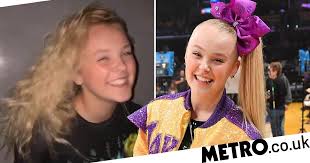 The youtube sensation and former dance moms star is so unrecognizable after an epic makeover from james charles, even jojo herself can't believe her eyes! Jojo Siwa Ditches Signature Ponytail In Historic Moment On Tiktok Metro News