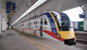 Kemudian kami ambil kereta sewa (taksi sapu thailand) dari padang besar ke hotel kami the bed hotel hatyai berdekatan lee garden plaza dengan tambang rm 150.00. Ktm Komuter Northern Sector Weekend Service Padang Besar To Butterworth By 92 Class Six Car Set Scs Railtravel Station