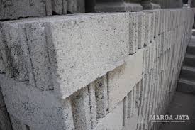 Untuk detailnya kurang lebihnya seperti pada deskripsi dibawah ini. Batako Press Kecil Marga Jaya Building Material Manufactures Yogyakarta