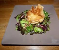 Aumoniere De Saint Marcelin Sur Salade Aux Lardons Recette Recette Avec Figues Salade Aux Lardons Recettes De Cuisine