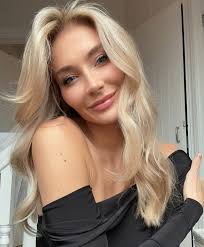 Buscando nuevos amigos, la edad no importa (Estoy soltero por cierto)