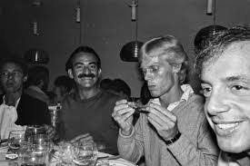 Robert Giller's Instagram, Twitter & Facebook