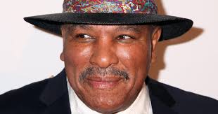 Buccaneers quarterback Blaine Gabbert and his brothers use jet skis to  rescue 4 people after helicopter crashes into water