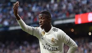 ريال مدريد هو فريق كرة قدم محترف إسباني أُسس عام 1902، مقره العاصمة الإسبانية مدريد. Ù…Ø¯Ø±Ø¨ Ø§Ù„Ø¨Ø±Ø§Ø²ÙŠÙ„ ÙŠØ¹Ø¯Ø¯ Ù…Ù…ÙŠØ²Ø§Øª ÙÙŠÙ†ÙŠØ³ÙŠÙˆØ³ Ø¬ÙˆÙ†ÙŠÙˆØ±