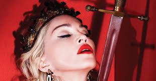 Madonna põe freiras para dançar pole dance na Rebel Heart tour