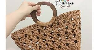 Instagram Da Sedef Eyla Orgu Bu Guzel Canta Nasil Yapilmis Izleyelim Cantanin Bitmis Hali Ici Crochet Bag Tutorials Crochet Handbags Crochet Bags Purses