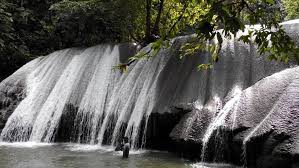 Beli air terjun kolam online berkualitas dengan harga murah terbaru 2021 di tokopedia! Air Terjun Lumoli Wisata Tersembunyi Di Maluku Yang Wajib Kamu Kunjungi Backpacker Jakarta