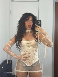 Alais Lawson's bold naked scenes