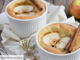 Tous En Cuisine La Recette Du Souffle Glace Aux Poires De Cyril Lignac Souffle Glace Cuisine Boisson Qui Fait Maigrir