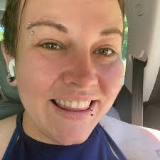 Samantha Lown's Instagram, Twitter & Facebook