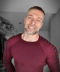 Good evening! It's been a while." She smiles and looks around. "I'm looking  for a virtual buddy or husband. Anyone? Just slide to my DM." She winks.