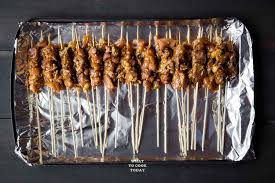 Sate Ayam Bumbu Kacang Satay With Peanut Sauce Learn How To Make Authentic Indonesian Sate Ayam Chicken Satay Served With De Sate Ayam Satay Peanut Sauce