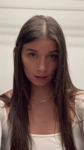 Heidi Flickinger's Instagram, Twitter & Facebook