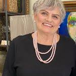 Amber Manney's Instagram, Twitter & Facebook