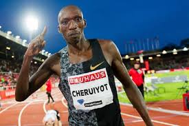 Alors qu'il était le meilleur coureur du monde sur 1500 m depuis 2018, il a terminé à la quatrième place de la course gagnée. Sensational Cheruiyot Completes Iaaf Diamond League Hat Trick In Brussels Sportpesa Scores News Kenya