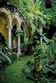 What To Eat And Where To See Roman Monuments In Nimes Roman Monument Nimes Ancient Architecture