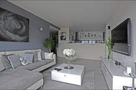 Préférez la luminosité et le minimalisme. Salon Gris Blanc Idees Deco Pinterest Salon Gris And Salons Idees Decos Salon Decor Kitchen Decor Modern Home