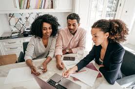 We are looking to hire a knowledgeable financial consultant to provide financial guidance to clients in order financial consultant responsibilities: Difference Between Financial Advisor And Consultant Texas 1st Financial
