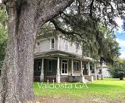 House With A History Old Houses Historic Homes For Sale Valdosta