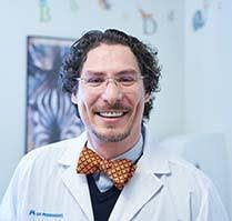 Hector Eduardo De Leon, MD