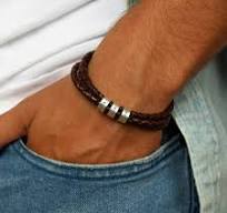 Men Brown Bracelet with Engraved Spheres in Silver