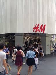 Back in september 2012, after much anticipation and rumoured openings, the first h&m store opened its doors to the public at lot 10 shopping mall, bukit bintang. H M Ilford Branch London U K H M Singapore Traveller Reviews Tripadvisor