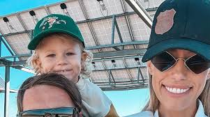 Cum îl cheamă pe Dani Oțil în buletin. Al doilea prenume e după medicul  care l-a adus pe lume, puţini ştiu acest detaliu