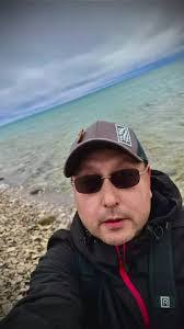 Connie Wren's Instagram, Twitter & Facebook