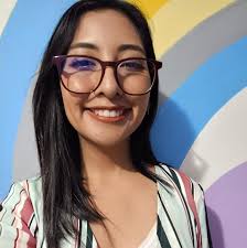 I received this @olay intensely hydrating body lotion in exchange of my  honest review and let's 👏🏽 amazing lotion, the scent is 10/10 my skin is  sensitive but also dry and I