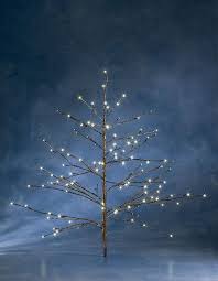 wenn die tage kurzer werden und die dammerung immer fruher hereinbricht ist es wieder ze twig christmas tree outdoor christmas tree led outdoor christmas tree