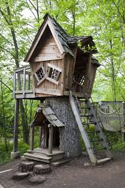 Add a diagonal wooden stair that can be used for climbing as well. 70 Fun Kids Tree Houses Picture Ideas And Examples Home Stratosphere