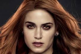 Rosie Hale's Instagram, Twitter & Facebook