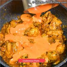 Combine the vinegar, tamarind juice, 1/4 cup curry powder, salt, and pepper in a bowl. Hotel Style Chicken Gravy Chicken Gravy Chicken Curry Recipe How To Make Chicken Gravy Spicy Indian Kitchen