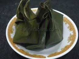 Nah kali ini brilio.net mau ngasih resep dan cara membuat pepes dengan bahan dasar tahu. Pepes Tahu Telor Asin Bumbu Sederhana Kulineran Kita