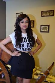 Monali Thakur Nagesh Kukunoor Promotes Bollywood Movie Lakshmi In Kolkata Bengali Movies Reviews Bollywood Movie Bollywood Most Beautiful Indian Actress We've got movies for every taste! monali thakur nagesh kukunoor