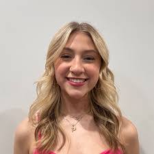 Amy Enlow's Instagram, Twitter & Facebook