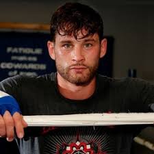 Chris Algieri vs. Guerino Pavone, Top Kick