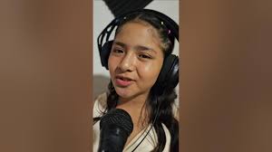 Martita grabando su segundo Cover. Muy pronto.